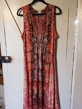 World Unity EUC Sleeveless Coral Paisley Maxi Dress Large With Attached Lining.